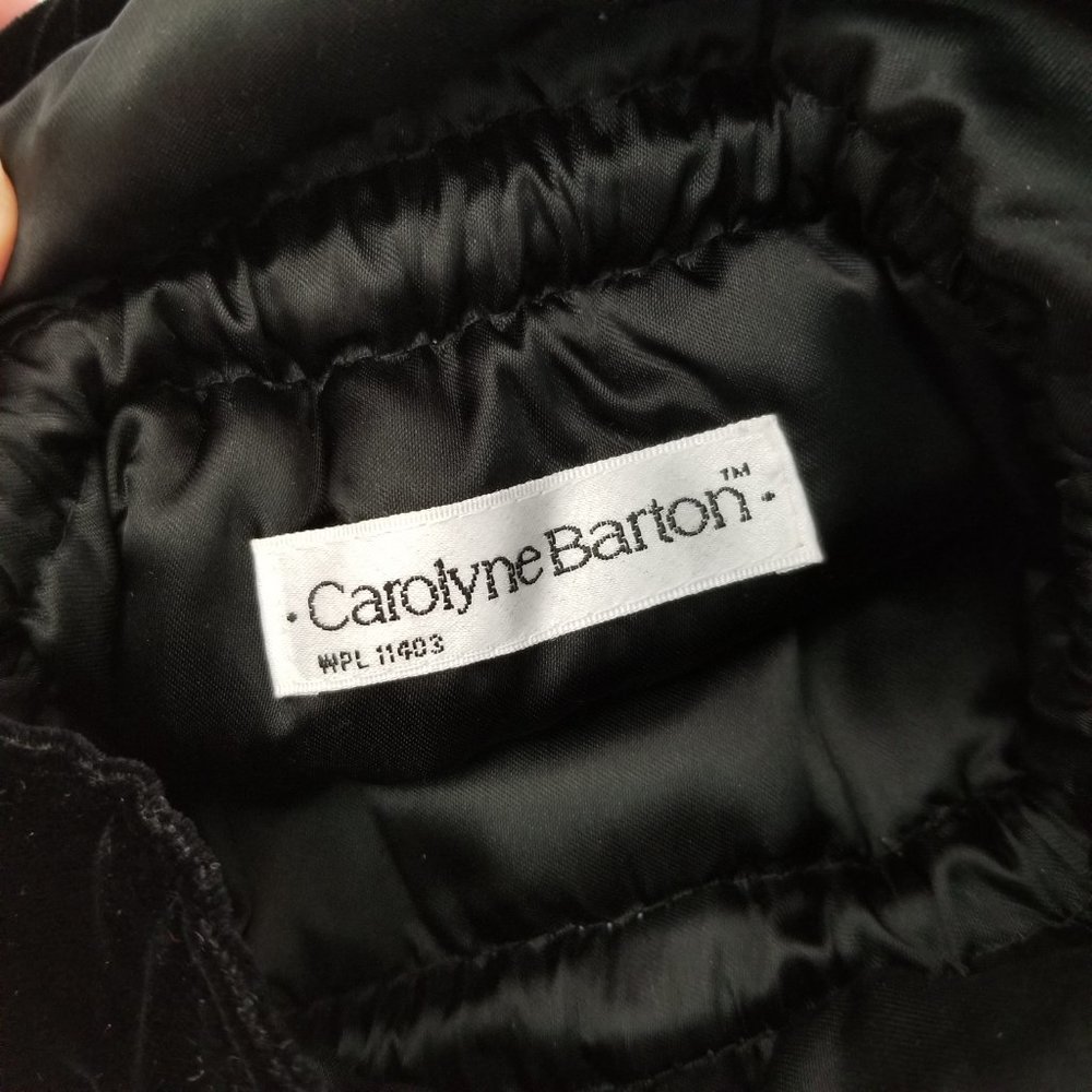 CAROLYNE BARTON Black Velvet Drawstring Clutch Bag - Picture 8 of 8